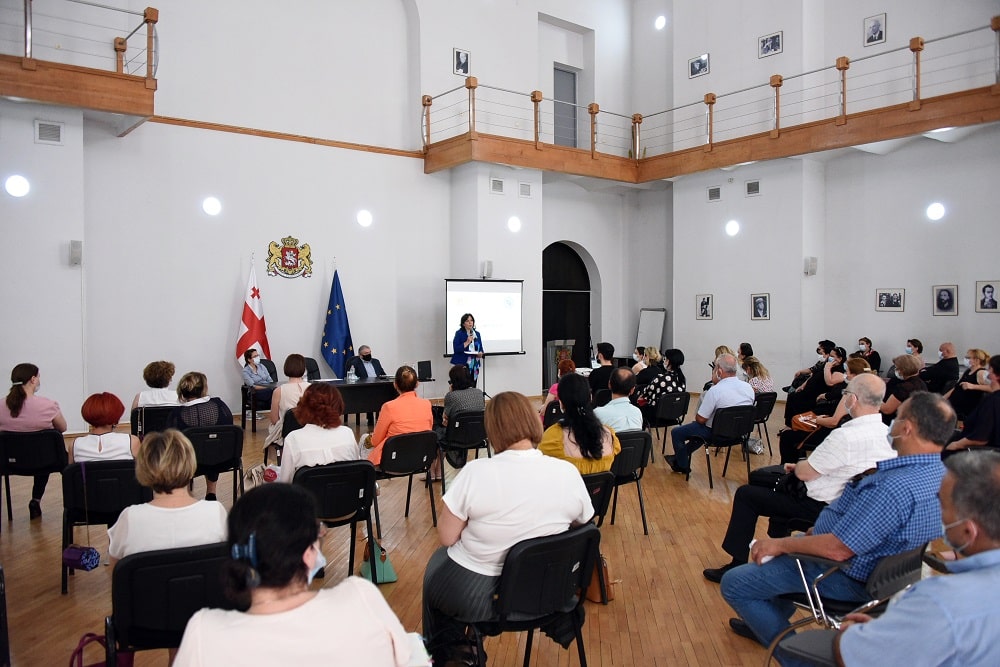 2021-2022 სასწავლო წლიდან სკოლებში პროექტი „შემოაღე კარი მეცნიერებაში“ ახალ ეტაპზე გადადის